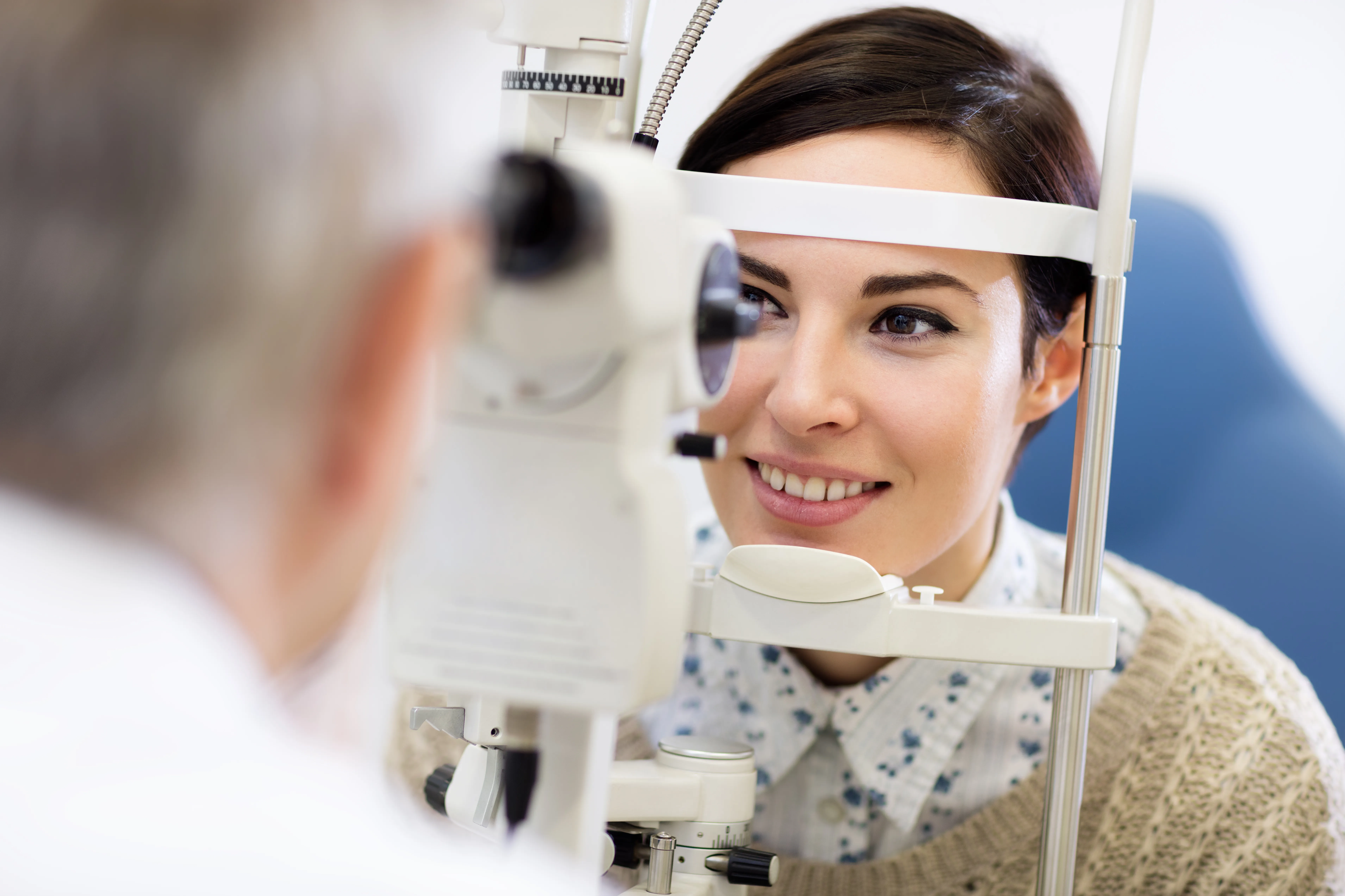 lasik surgeon